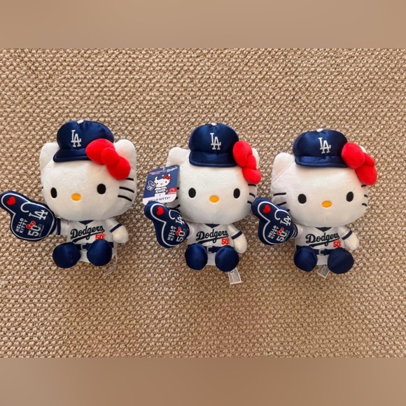 Dodgers Hello Kitty Los Angeles Plush Doll 2024 SGA 50TH Anniversary - Picture 5 of 5